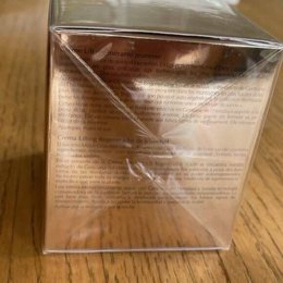 New ESTEE LAUDER Re-Nutriv Ultimate Lift Regenerating Youth Creme SEALED 50ml - Picture 7 of 7